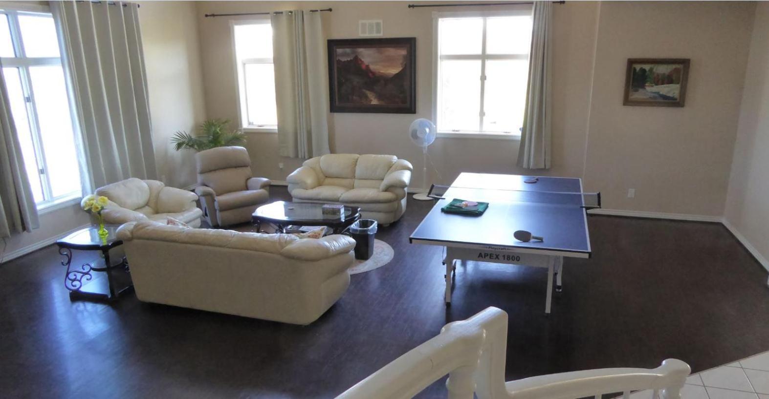 Mansion On The Hill Let 4 Rooms, 5Th Cost Extra Sage Exteriör bild