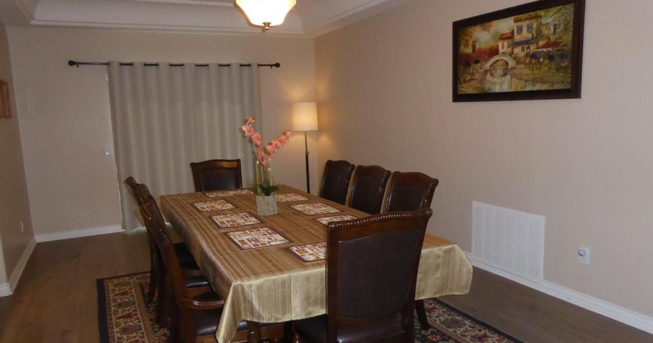 Mansion On The Hill Let 4 Rooms, 5Th Cost Extra Sage Exteriör bild